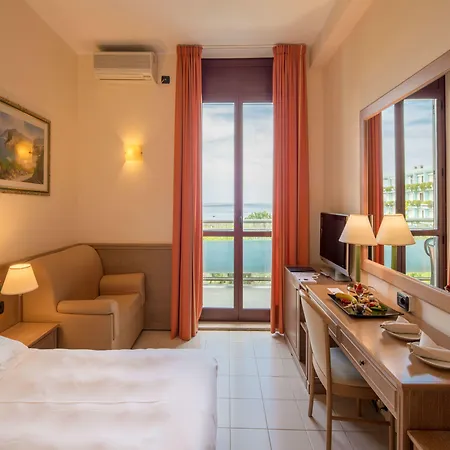 Resort Naxos Sicilia 4*