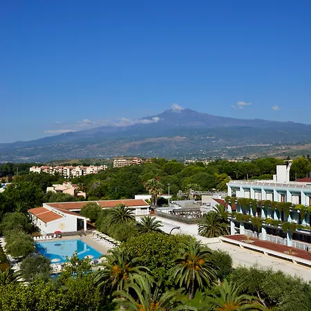 Курортний комплекс Naxos Sicilia