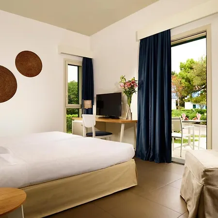 Курортний комплекс Naxos Sicilia 4*